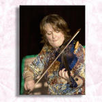 Eileen Ivers Lays Into That fiddle...