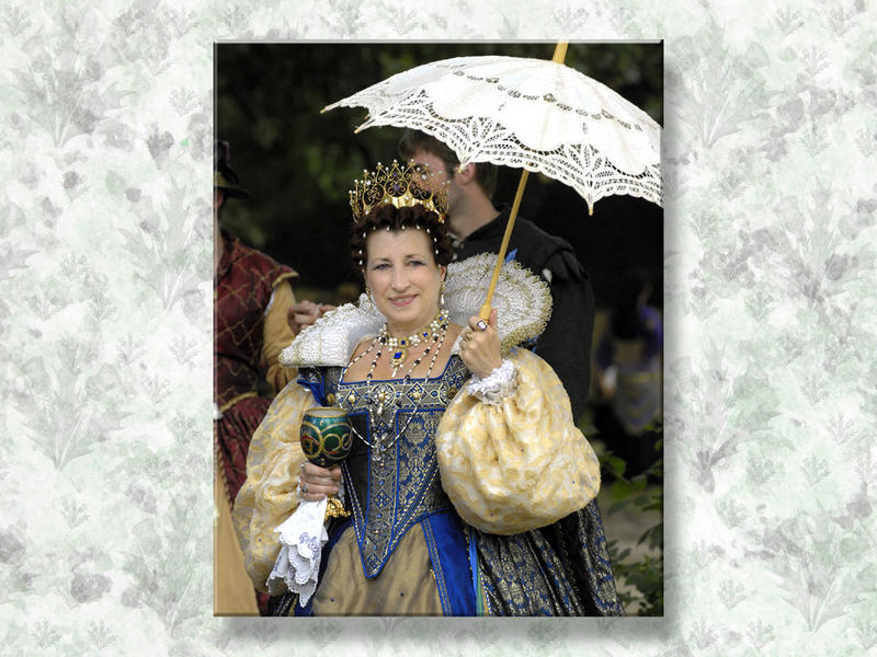 Queen and Parasol...