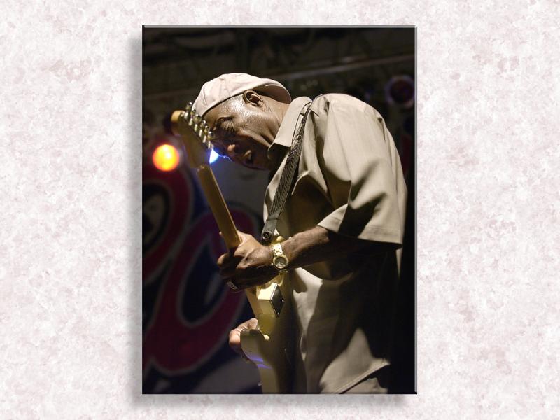 Buddy Guy Gets After It...