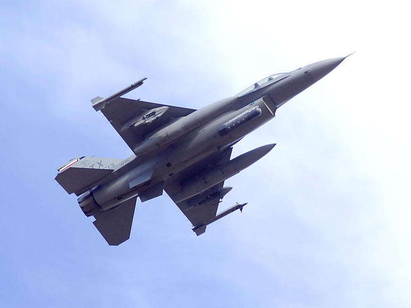 F16 - 513 Against the Clouds...