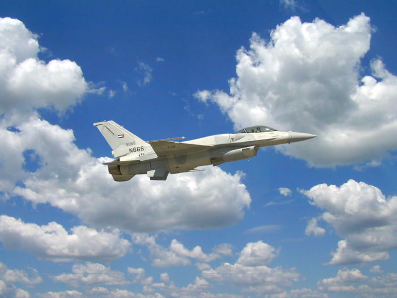 F16 - RE30 Nice Tail #...