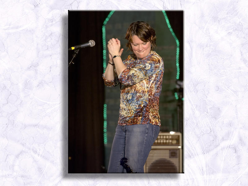 Eileen Cranks Up the Crowd at NTIF...