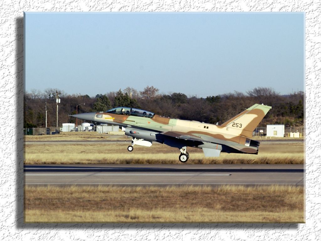 F16 -YD4 Rotates...
