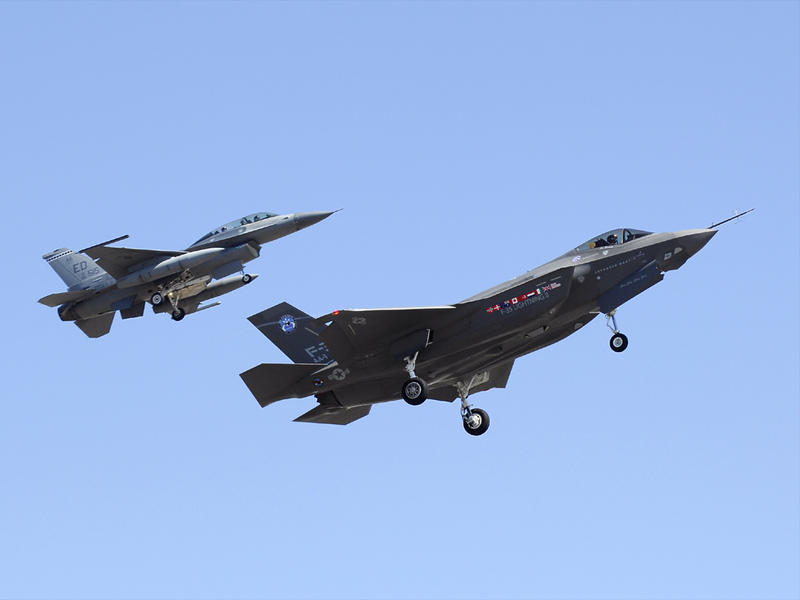 JSF Beats F16 Chase...