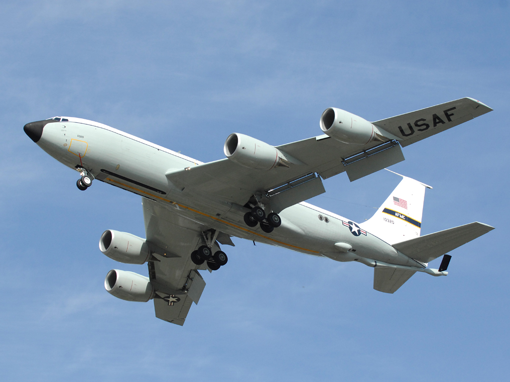 KC135 A Little Closer...